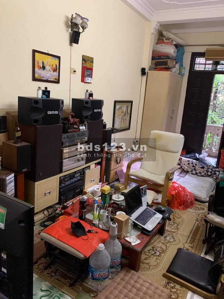 Bán đất tặng nhà 3,5 tầng trung tâm phố Bồ Đề, dt 49m giá 3,7 tỷ