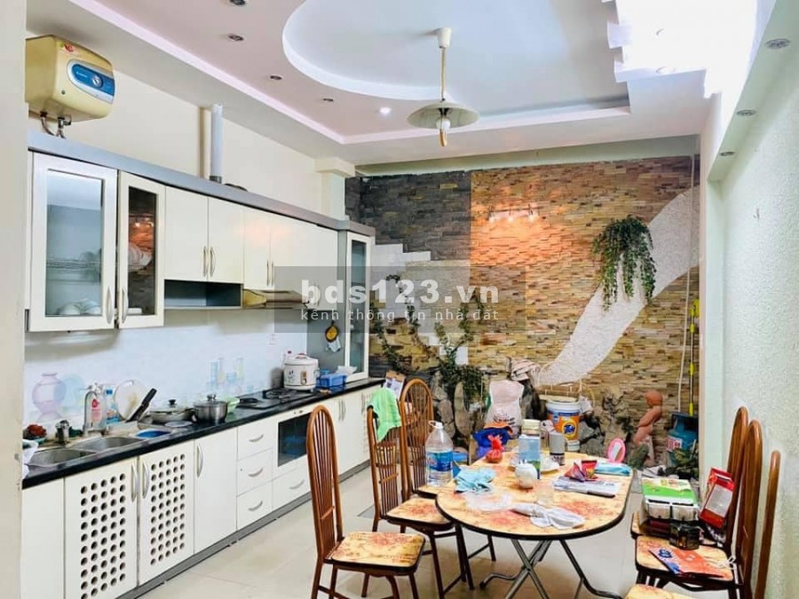 Hàng hiếm nhà đẹp Thái Thịnh, Quận Đống Đa, ngõ thoáng, chủ cần tiền bán gấp