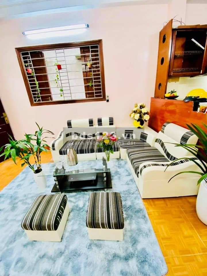 Siêu Hót Triều Khúc lô góc 3 thoáng 30M 4T Gía 2.85 tỷLH 0965197158