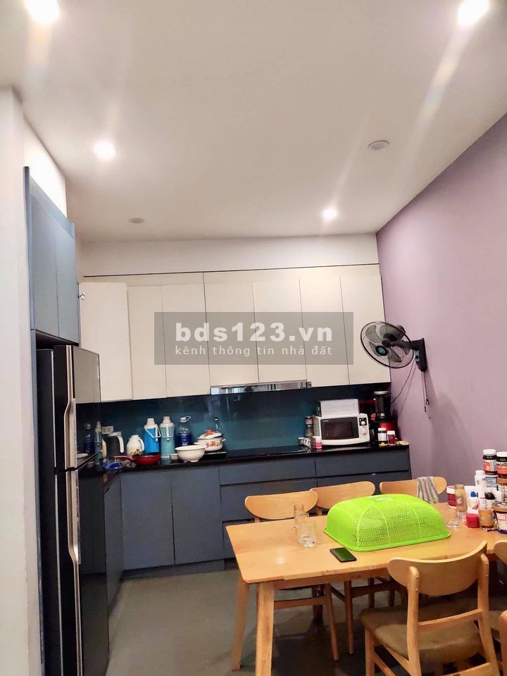 Bán nhà mặt ngõ, 15m ra phố Khúc Thừa Dụ, Diện tích 40m2, 4 tầng, 5.3 tỷ