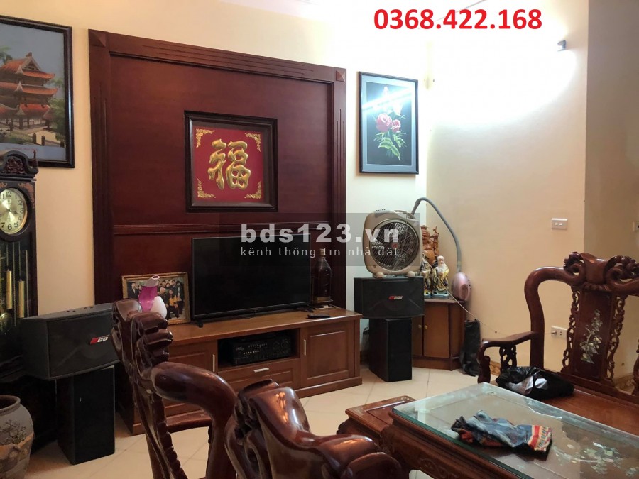 Bán gấp nhà phân lô Mai Dịch, 71m2, ô tô đỗ cửa chỉ 7.5 tỷ, lh 0368422168