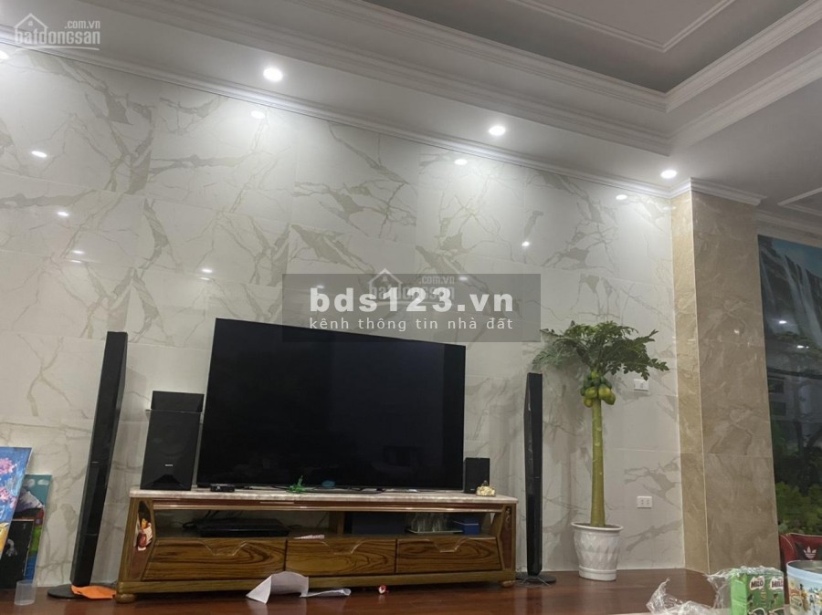 Giá trị nổi bật phố kinh doanh, siêu hiếm, trung tâm Quận Hà Đông, 5 tầng đúc kiên cố