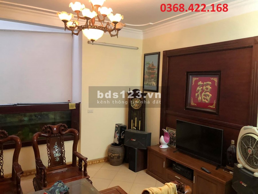 Bán gấp nhà phân lô Mai Dịch, 71m2, ô tô đỗ cửa chỉ 7.5 tỷ, lh 0368422168