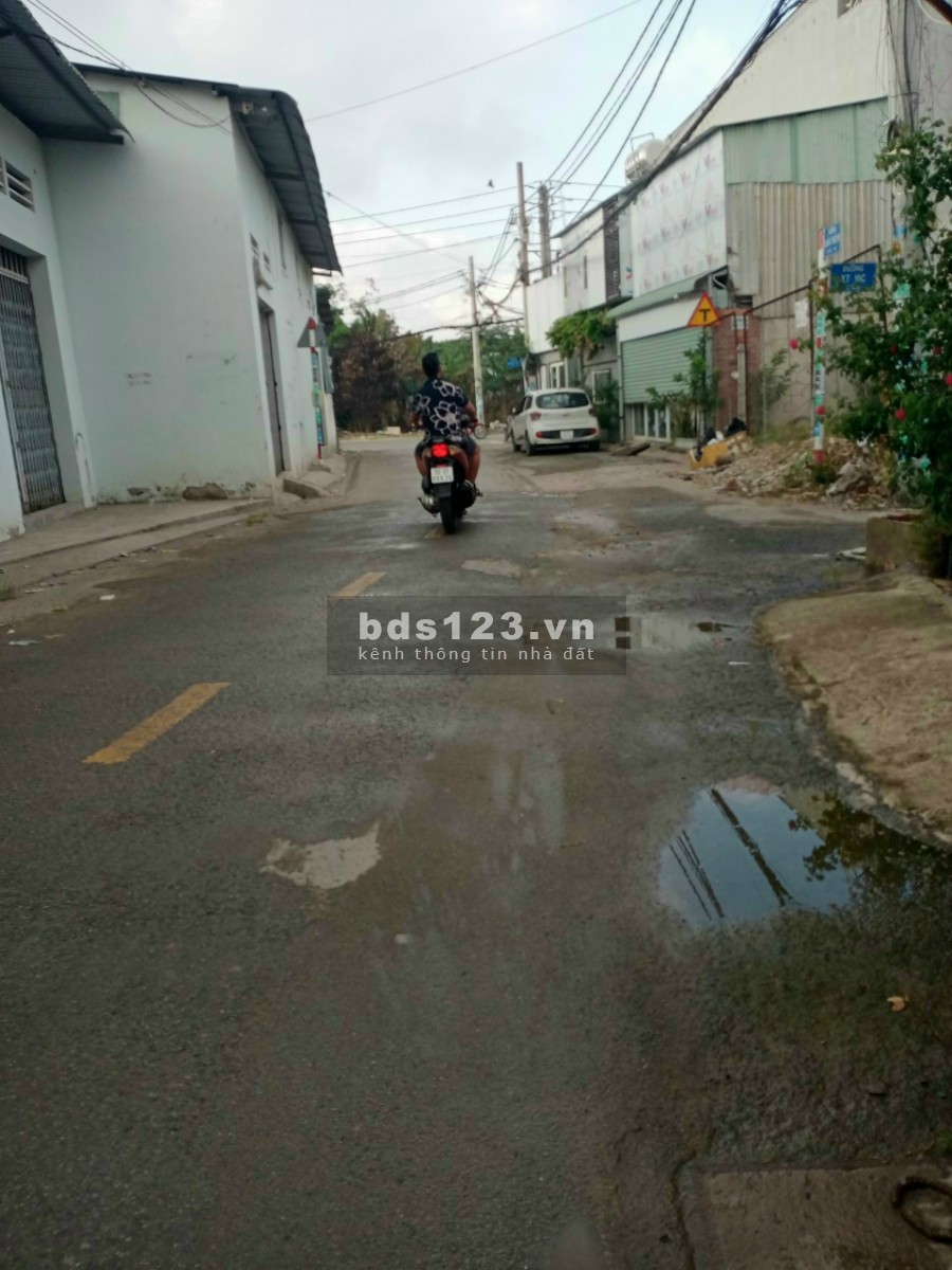Do kinh doanh thua lỗ nên cần bán gấp lô đất Hóc Môn 128m2 giá 920 triệu