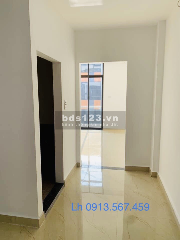 Shophouse Ngay cổng công viên vỉa hè 4m 5 tầng thang máy Giá 9.15 tỷ