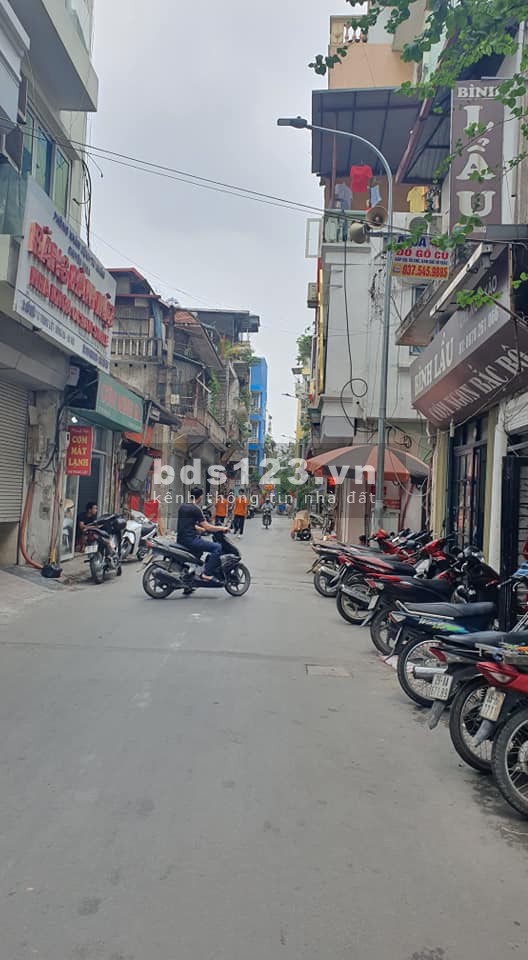 Bán nhà mặt phố Trung Liệt 81m2 , nhà 2 tầng , MT 7m Gía 17,9 TỶ ( Kinh doanh đỉnh cao )