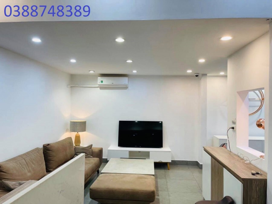 Hiếm, Bán Nhà 66mx9MT 5T mặt phố Yên Lãng giá 8,9 tỷ