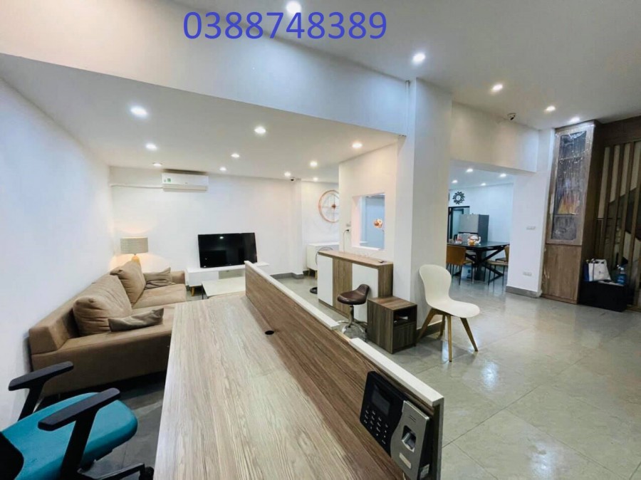 Hiếm, Bán Nhà 66mx9MT 5T mặt phố Yên Lãng giá 8,9 tỷ