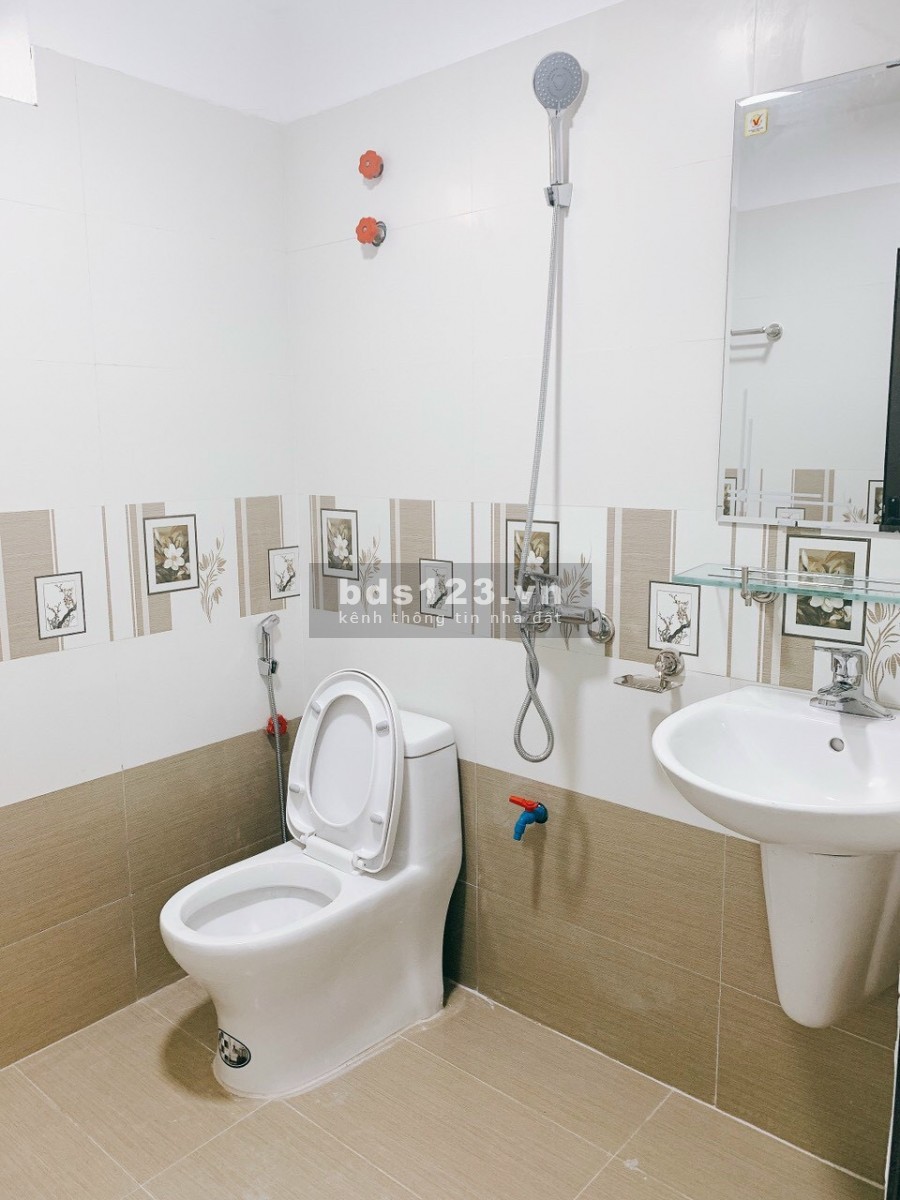 Bán nhà ngõ phố Đinh Văn Tả, TP HD, 50.4m2, mt 5.8m, 2 tầng, 3 ngủ, chỉ 1 tỷ 350 triệu