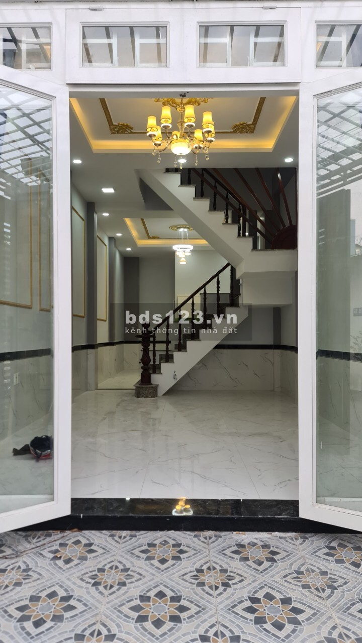 Cho thuê nhà phố mời xây đẹp giá rẻ Q12