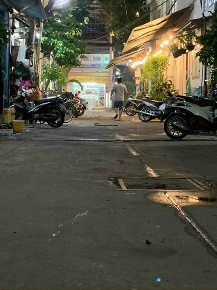 Nhận gửi bán nhà - Vay xã hội đen Bán gấp Nhà đẹp long lanh Nguyễn Tri Phương, Quận 10, 40m2, 3 Tầng, 5 Tỷ 2