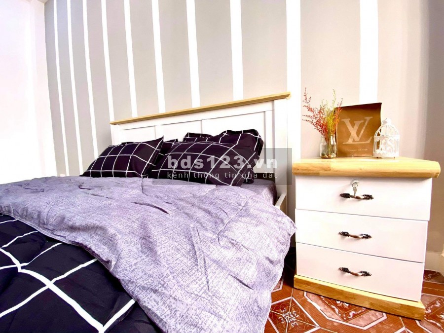 Bán nhà mặt tiền đường Thạch Lam, không lộ giới, không quy hoạch giá 11 tỷ 7