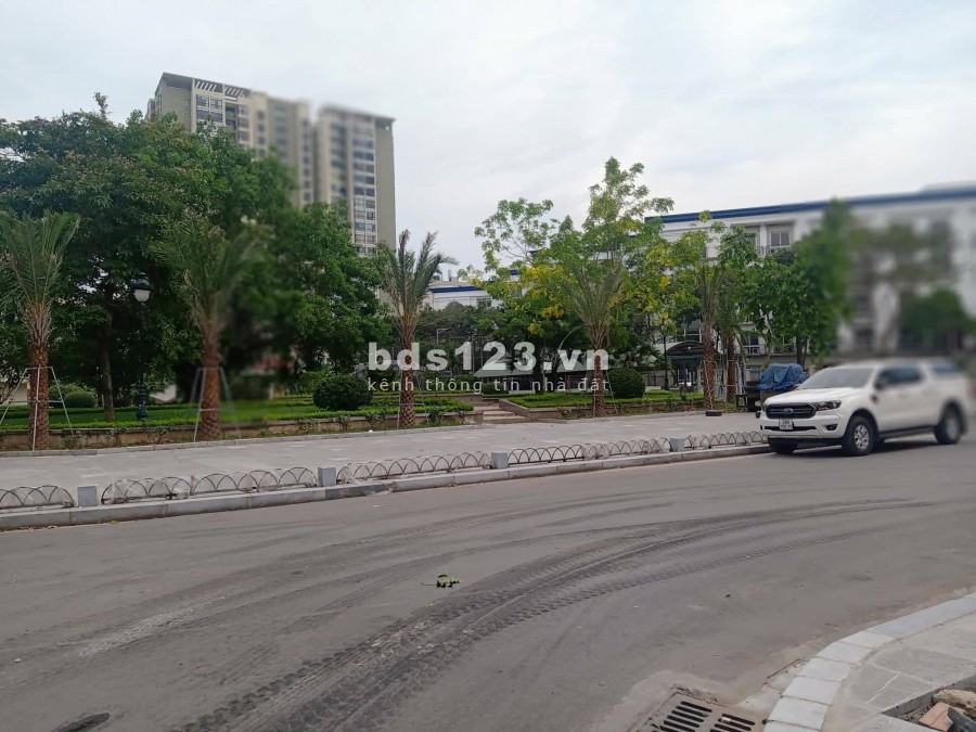 Bán nhà Trung Kính, phân lô, ô tô tránh, vỉa hè, 58m2, mặt tiền 5.8m, 11.5 tỷ