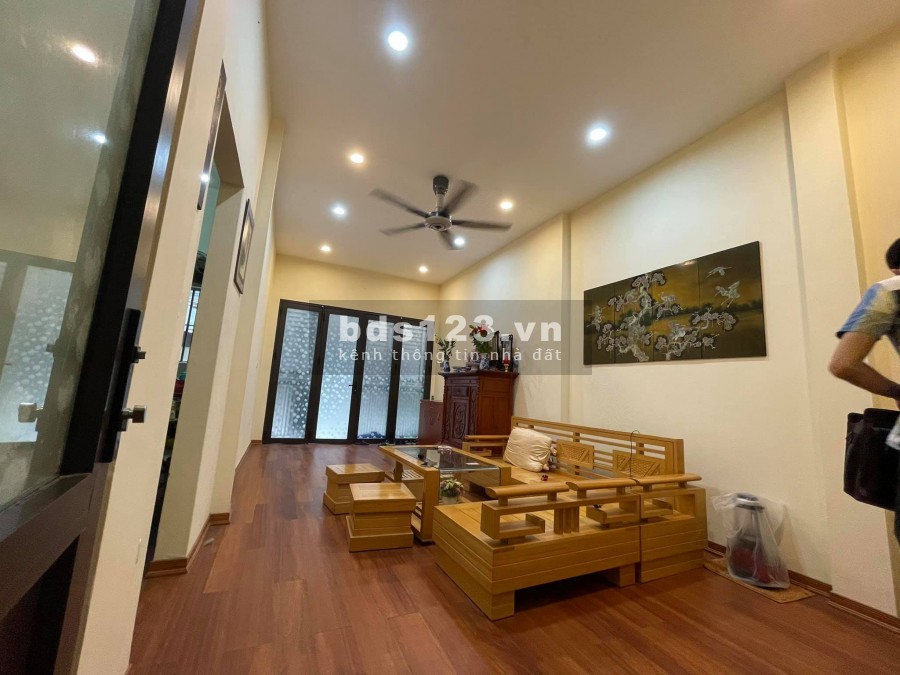 Bán nhà Trung Kính, phân lô, ô tô tránh, vỉa hè, 58m2, mặt tiền 5.8m, 11.5 tỷ