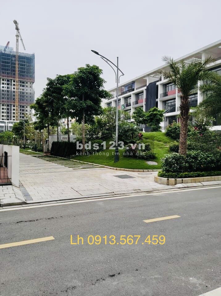 Shophouse Ngay cổng công viên vỉa hè 4m 5 tầng thang máy Giá 9.15 tỷ