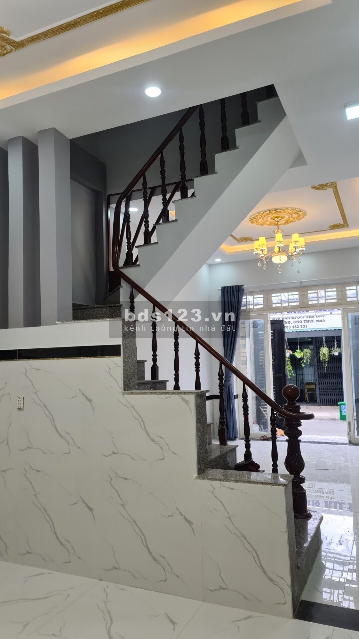Cho thuê nhà phố mời xây đẹp giá rẻ Q12