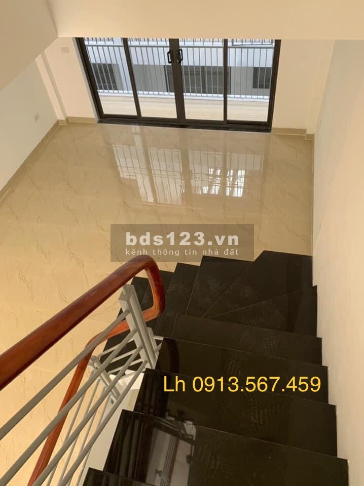 Shophouse Ngay cổng công viên vỉa hè 4m 5 tầng thang máy Giá 9.15 tỷ