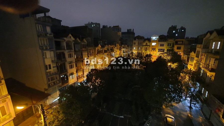 Nhà khu đô thị Đền Lừ 2, dt 45m2, phân lô, view vườn hoà, vỉa hè, ô tô dừng đỗ, giá 5.6 tỷ, lhcc