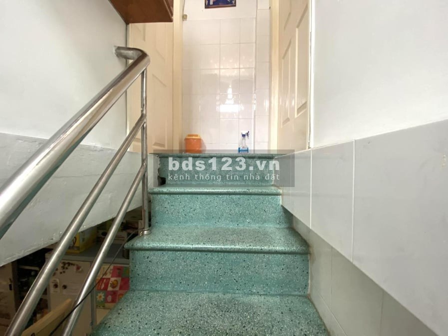 Bán Gấp Nhà sát MẶT TIỀN 3PN Ngô Gia Tự, Quận 10, 4x14, chỉ 4 tỷ hơn.