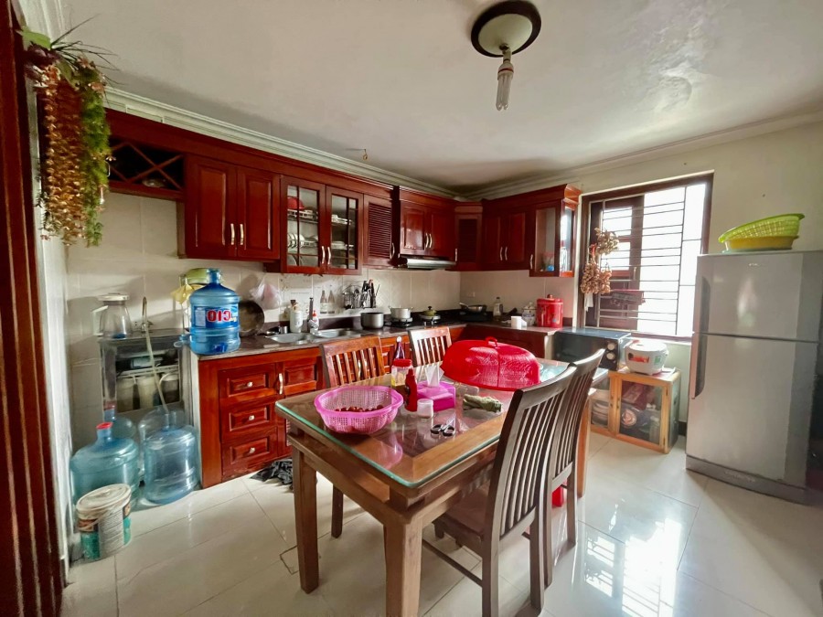 Chính chủ bán nhà Mặt phố Việt HưngLong Biên 135m x 6T, thang máy hơn 13.9 tỷ