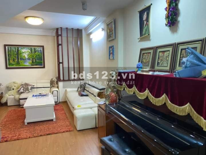 Bán nhà Văn Quán, 37M, 5 tầng, Nhà Đẹp Nội Thất Xịn, Sổ Hoa Hậu, nhỉnh 4 tỷ. Liên Hệ: 0989436616