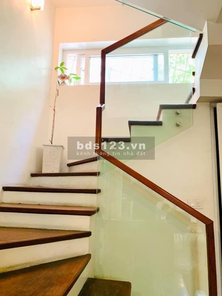 Bán nhà riêng Bùi Xương Trạch, Thanh Xuân, Hà Nội, 43m2 x 5 tầng, giá 4.2 tỷ.