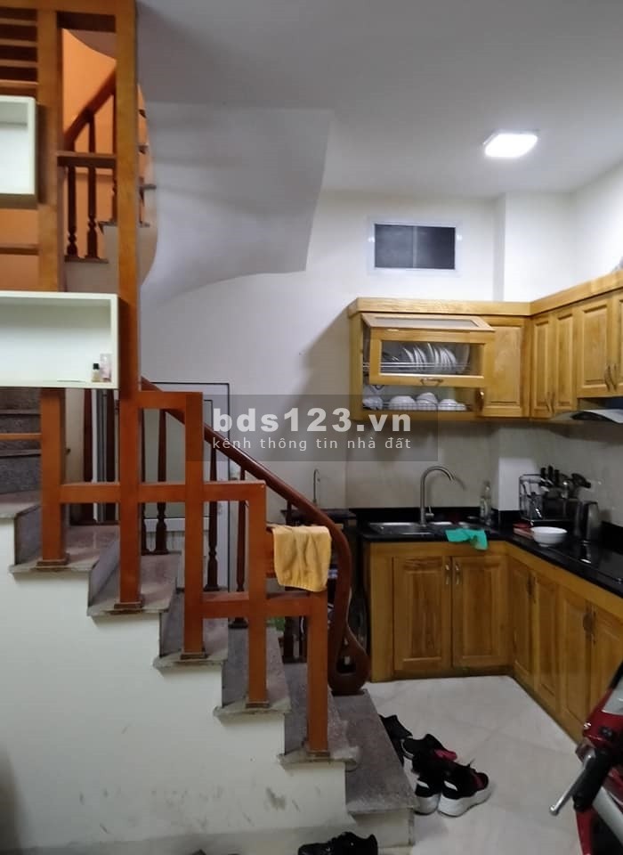 Bán nhà Thịnh Liệt, Hoàng Mai,HN, Ngõ THÔNG,RỘNG 32m x 5tầng, 2.85tỷ.