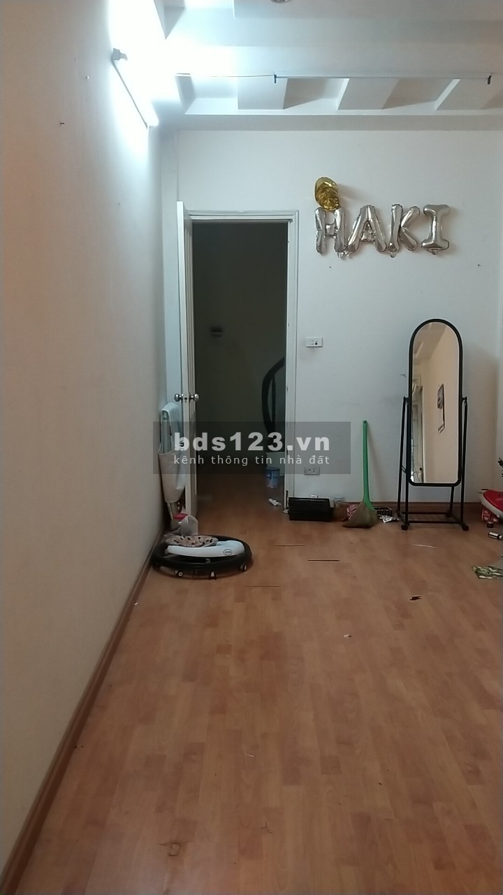 Cho thuê nhà Phố Hoa Bằng 30m2 x 5T, 3 ngủ, đủ đồ,oto qua ngõ
