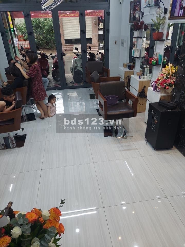 Còn chờ gì nữa, hàng hiếm, gia chủ cần bán gấp nhà gần Út Tịch-Hoàng Sa, trệt 3 lầu giá rẻ, LH0931572806