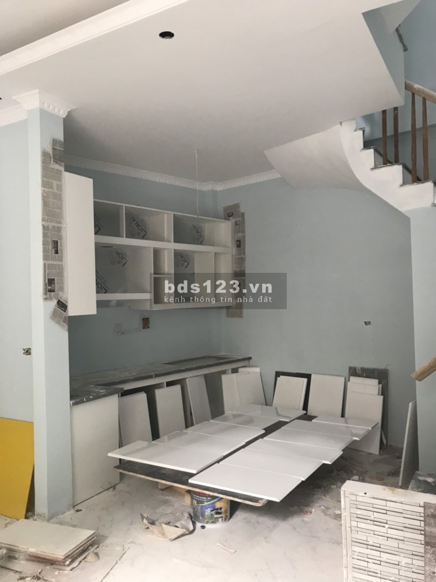 Bán nhà phố giáp nhị Hoàng mai, ôtô đỗ cửa, nhà đang hoàn thiện từng ngày, giá 4ty2