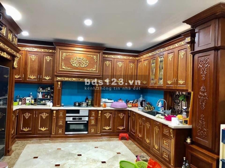 Bán biệt thự VIP lô góc 5 tầng đẳng cấp, sang trọng phố Trung Kính 290m2 giá 80 tỷ. LH 0912442669