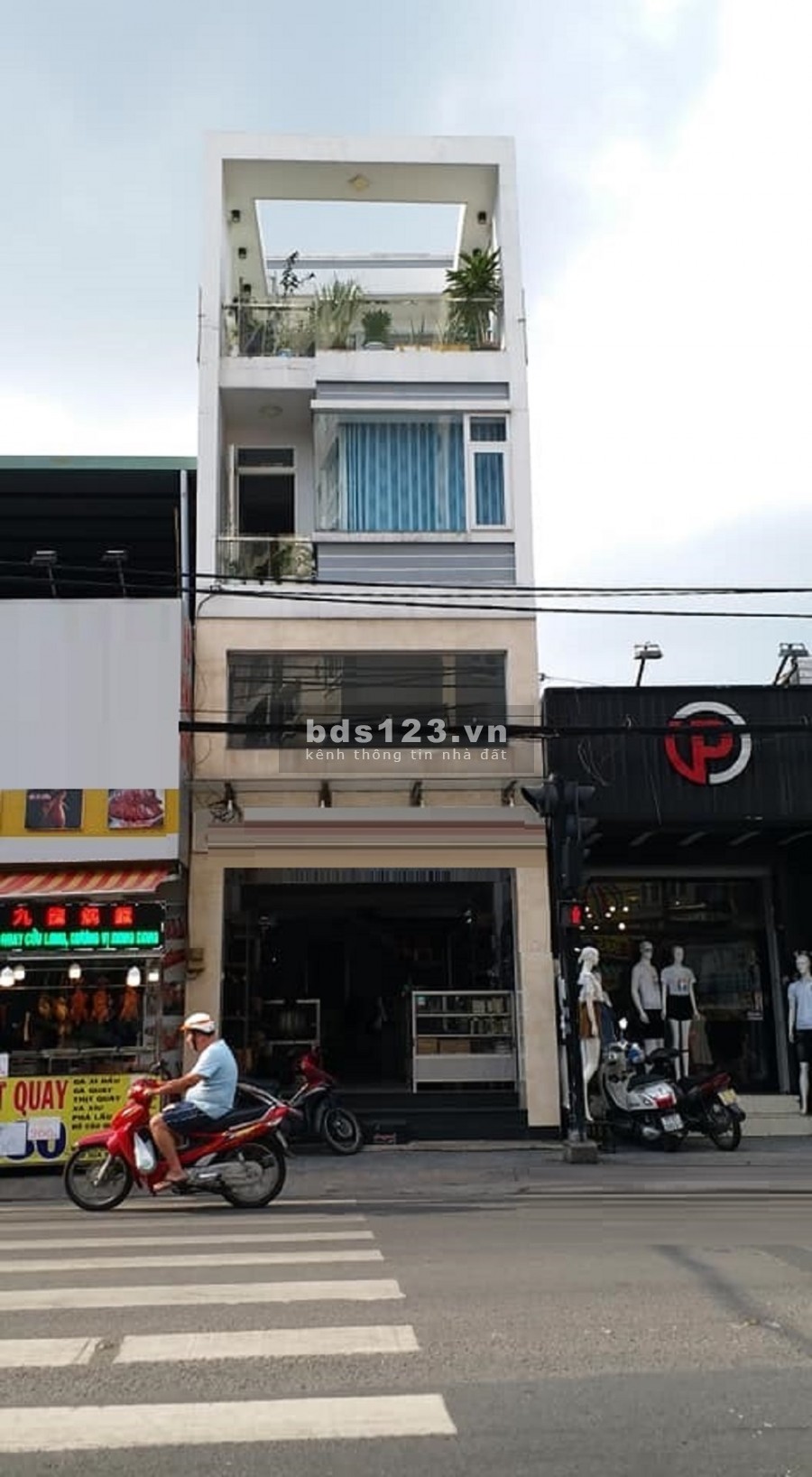 Bình Thới mặt tiền Q11 - Nhà sầm uất dt: 4.3 x 15.5m 2L