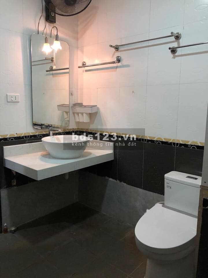 Bán nhà phố Cát Linh Hà Nội, diện tích 60m2