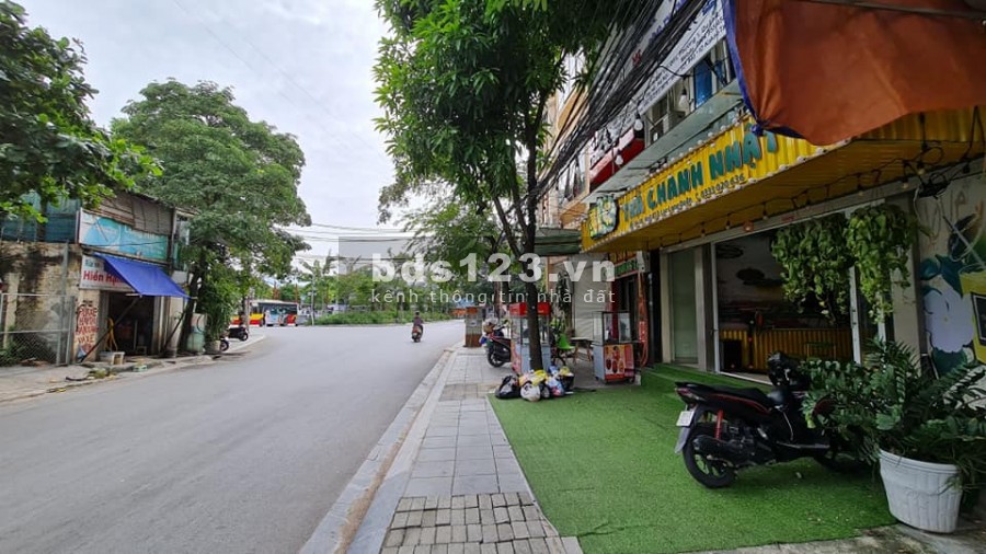 Đất siêu đẹp, phố Kẻ Vẽ, Đông Ngạc, dt 300m2, mt 12.8m, ô to tránh nhau, quá đẹp 24 tỷ, lh 0942861188