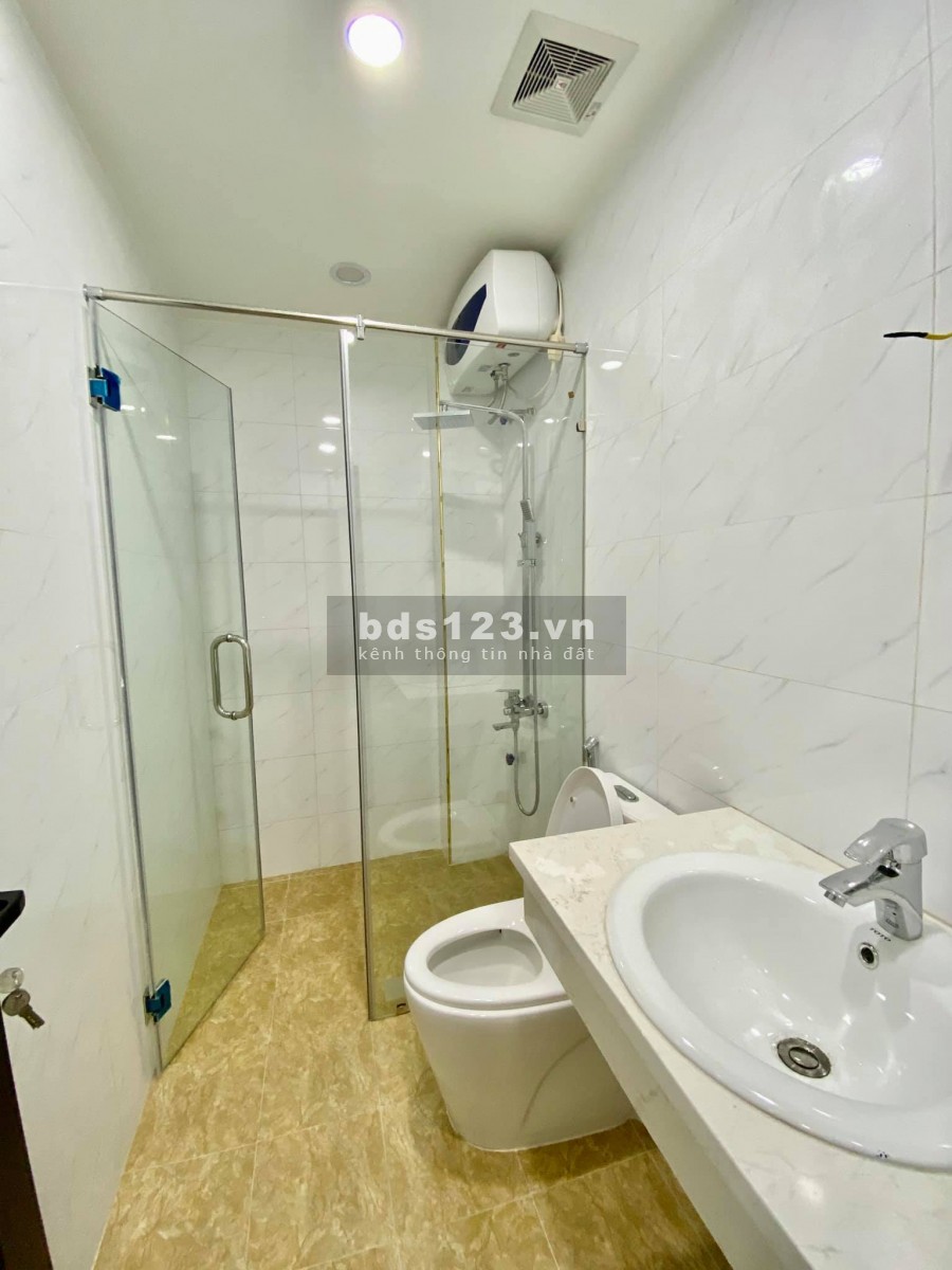 Cần vốn kinh doanh bán gấp nhà Đội Cấn, Ba Đình 45m2 4 tầng 3.5m mặt giá 3.8 tỷ
