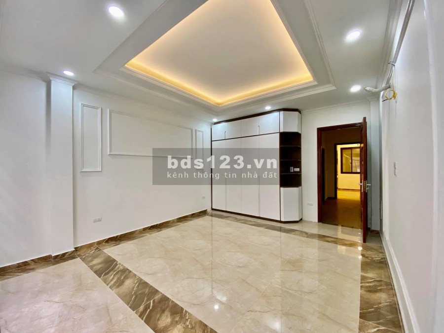 Cần vốn kinh doanh bán gấp nhà Đội Cấn, Ba Đình 45m2 4 tầng 3.5m mặt giá 3.8 tỷ