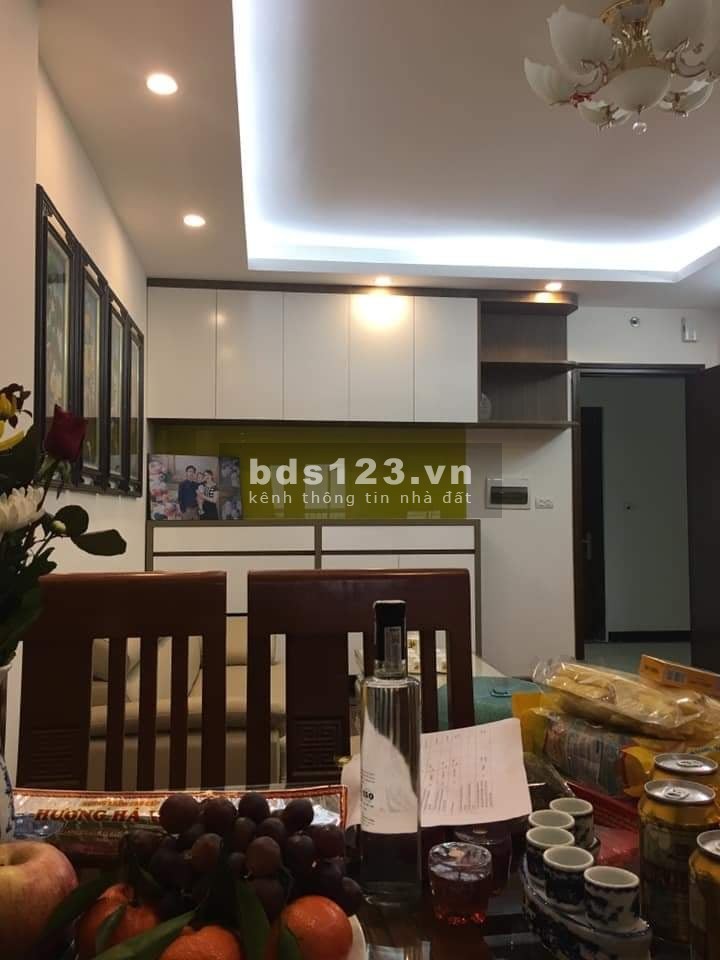 Bán gấp căn hộ CT2 Yên Nghĩa 70m2 2PN 2WC giá 1.xxx tỷ. LH: 0374.393.926