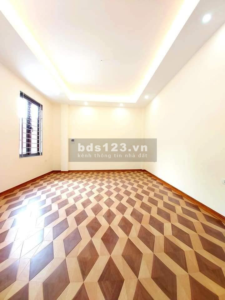 Chính Chủ Bán Gấp Nhà Phố Giáp Nhị Hoàng Mai. Vài Bước Chân Ra Ô tô đỗ. Sổ đẹp nở hậu