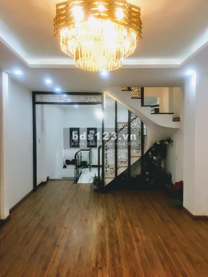 Nhà tìm chủ, 113 Yên Hòa, góc cạnh góc, dt 64m2, giá 4,7 tỷ