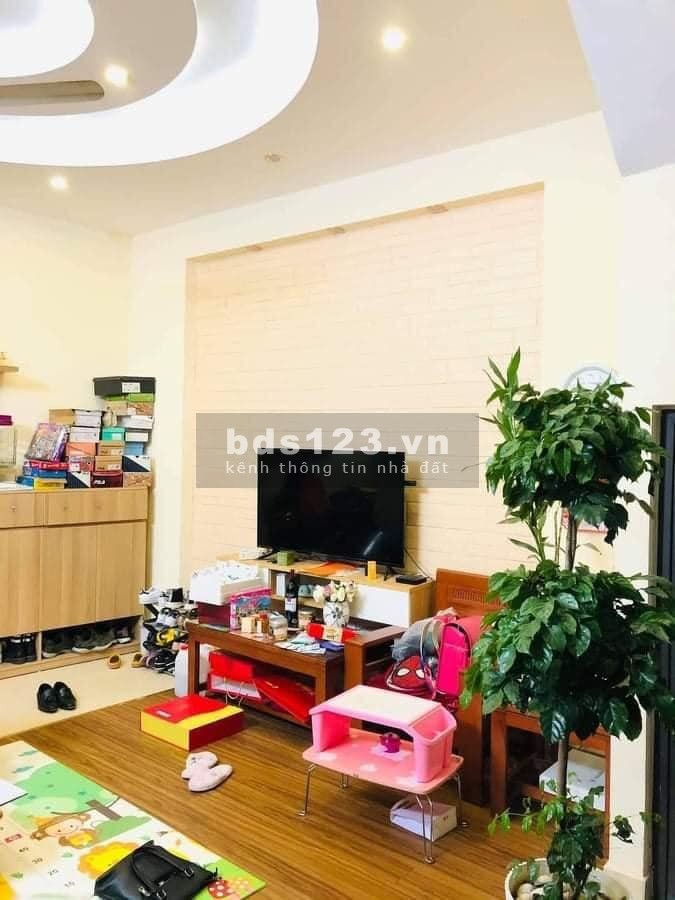 Bán nhà trung tâm quận Thanh Xuân 5 tầng MT 5m nhỉnh 3 tỷ nhà đẹp ở ngay