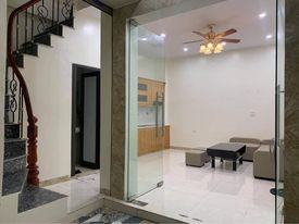 Bán nhà Nguyễn Lương Bằng, Đống Đa 50m 5 tầng hiện đại ở luôn nhỉnh 4 tỷ