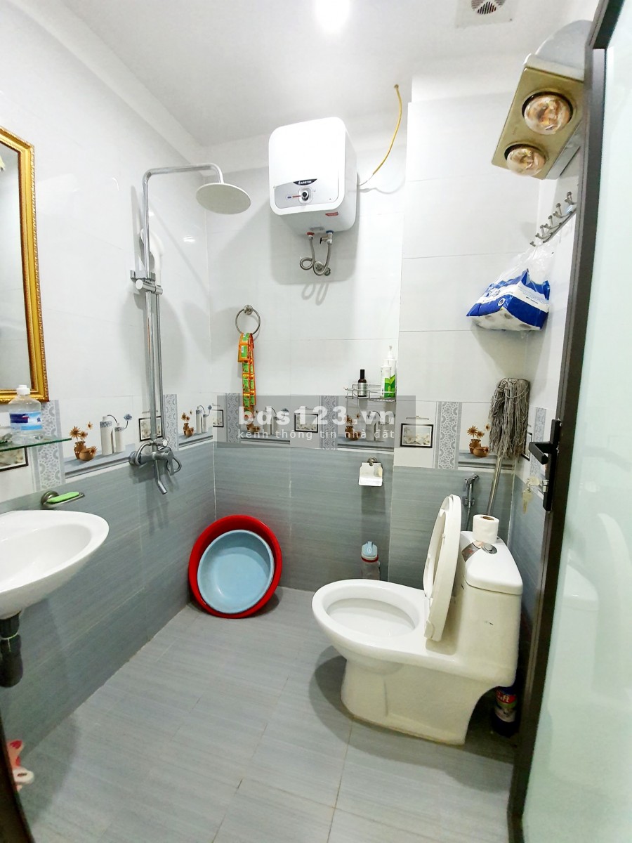 Nhà nhỉnh 3 tỷ nhận ngay sổ đổ Hà Nội 40m2, 4 tầng, mặt tiền 4m ở rộng thoáng