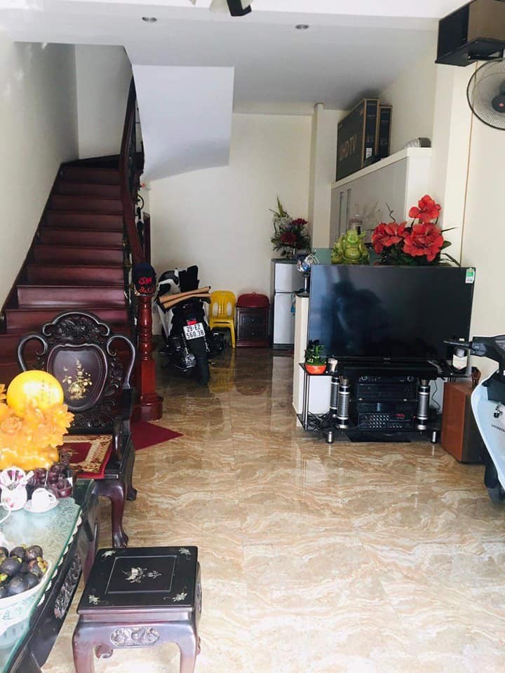 Bán nhà phố Tây Sơn Đống Đa, kinh doanh, ô tô tránh, dt 41m, 5 tầng đúc, mt 4.3m, giá 7.65 tỷ