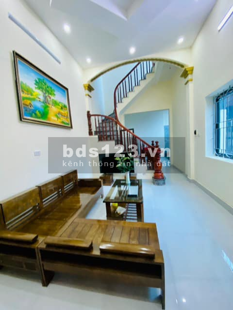 Bán nhà Đống Đa, đẹp long lanh, nhiều tiện ích, dtsd 37m2, giá 3.8 tỷ