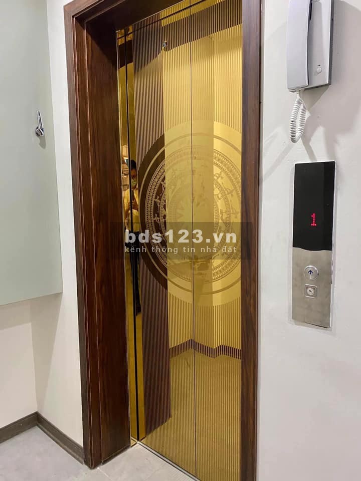 Bán KS phố Đặng Thai Mai 155m2x8T mặt tiền 10m giá 45 tỷ