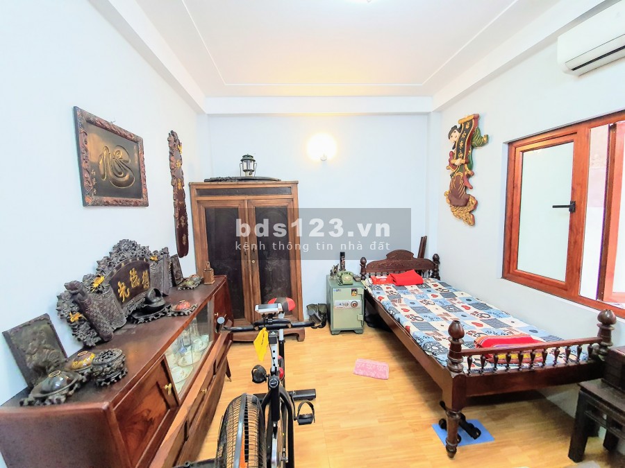 Mặt ngõ nhà mới đẹp, ngõ thông ô tô đỗ cửa, 2 mặt thoáng, chủ tự xây, đúc kiên cố