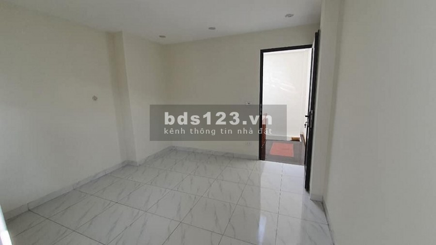 Bán nhà mới tinh Lê Quang Đạo – trung tâm Mỹ Đình, 5 tầng, giá 3.35 tỷ.