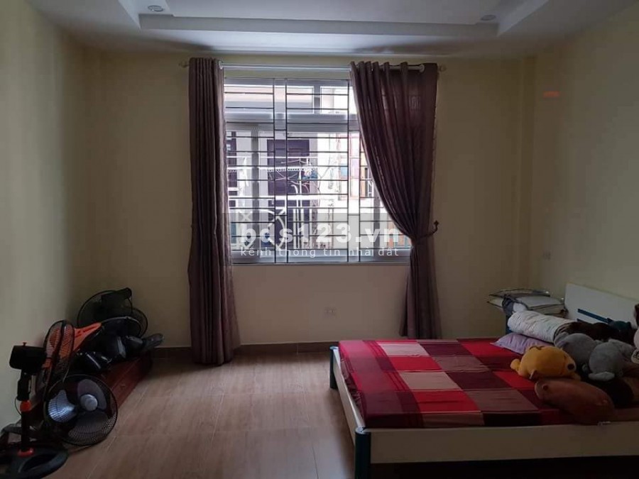 Bán nhà Hà Đông, dt 41m2, 3 tầng, 3 phòng ngủ, giá 2.8 tỷ, hiểm có khó tìm