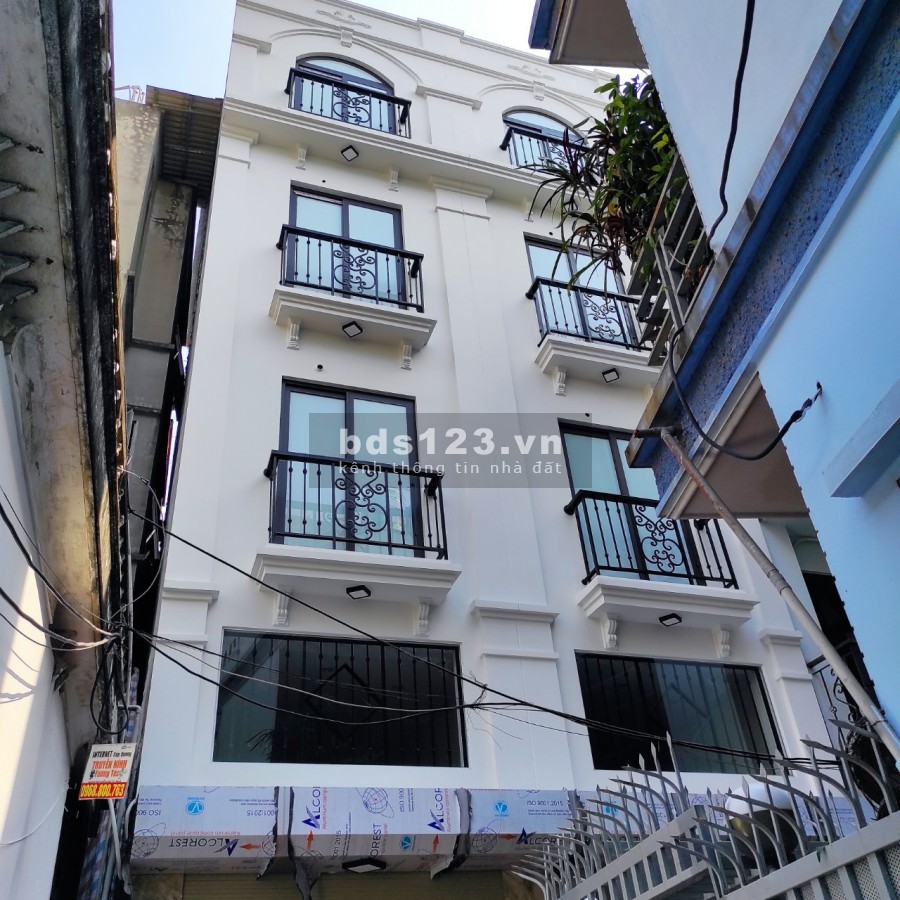 Bán nhà Đông Thiên nhà xây 5 tầng mới cóng ngõ rộng. 3m, dt 33m2, giá 2.85. tỷ
