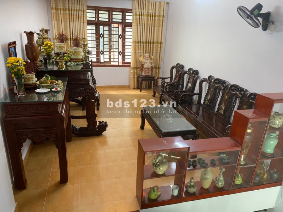 Bán nhà đường Hoàng Quốc Việt, TP HD, 65.8m2, mt 4m, 4 tầng, 4 ngủ, gara ô tô, đường đôi 20m, giá tốt